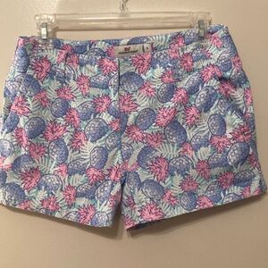 Women’s Vineyard Vines Shorts Size 0 Pineapple Print EUC